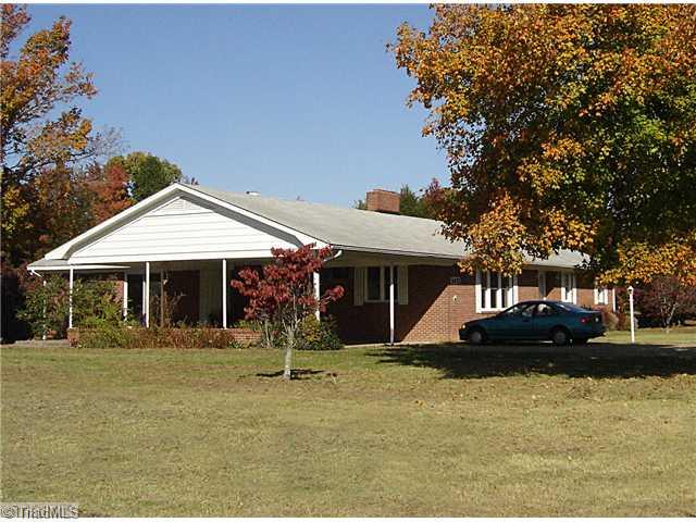 5421 Ridge Road Lexington, NC 27295 - Photo 2 of 15 Exterior Front.