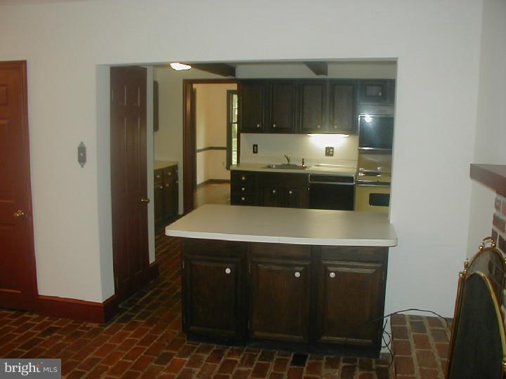 871 Deer Crossing Road West Chester, PA 19382 - Photo 10 of 16 Gallery Image 10