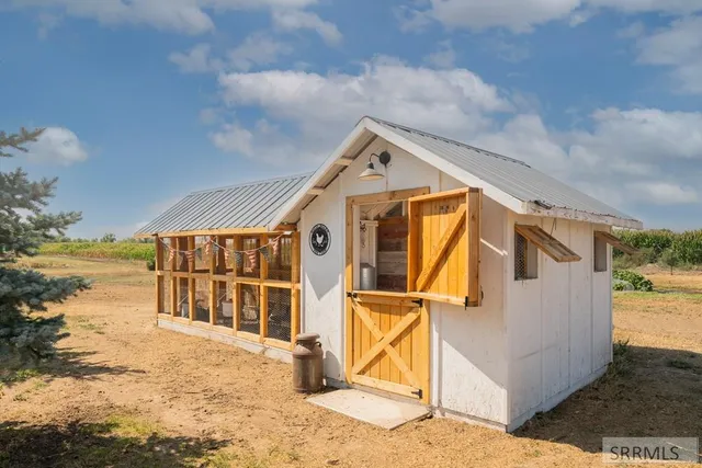 $369,900 | 498 East River Road, Firth, ID 83236