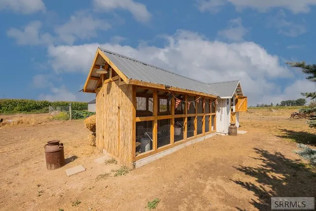 $369,900 | 498 East River Road, Firth, ID 83236