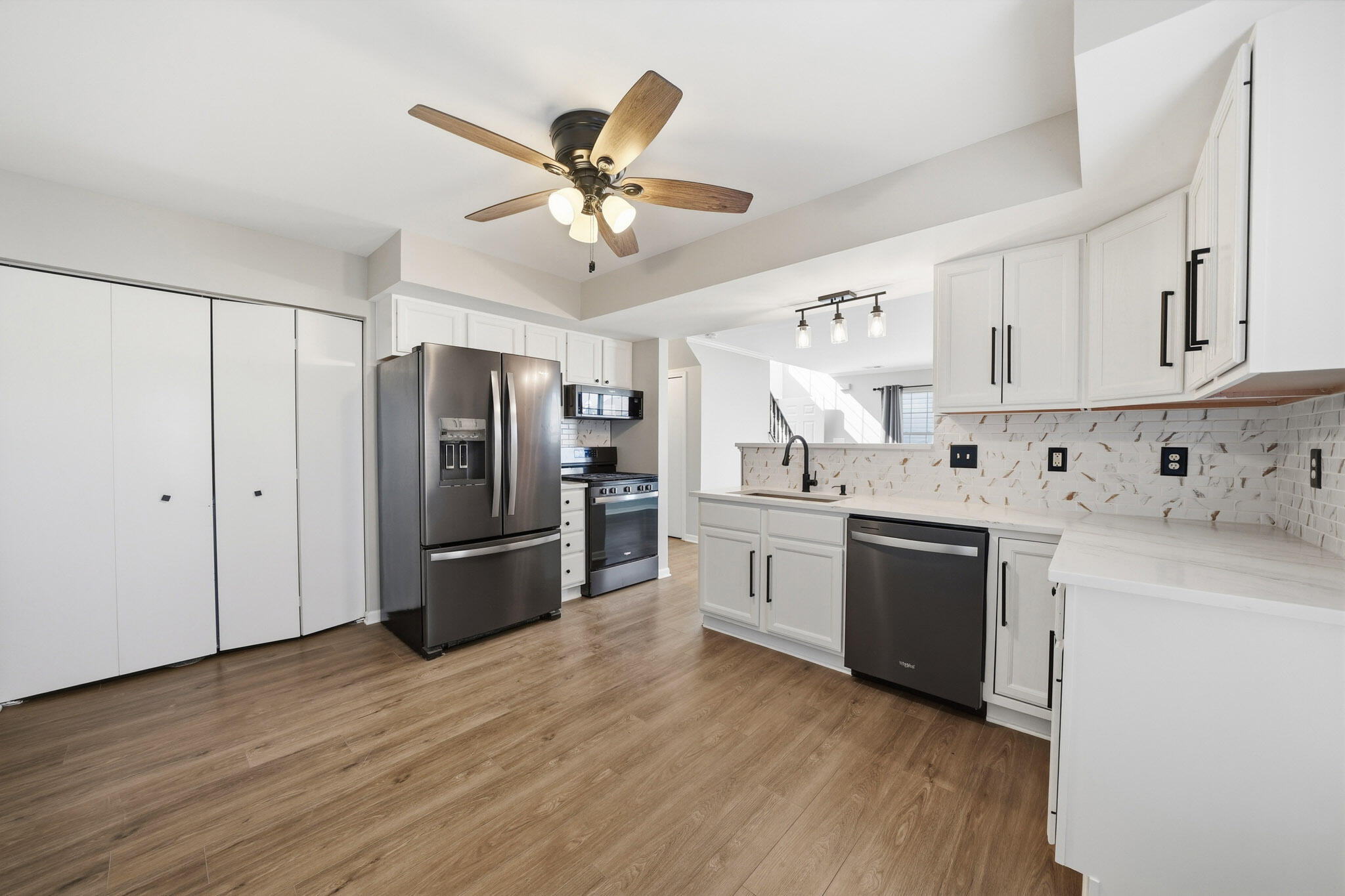 1710 Beech Drive Crown Point, IN 46307 - Photo 3 of 18 2048x1365