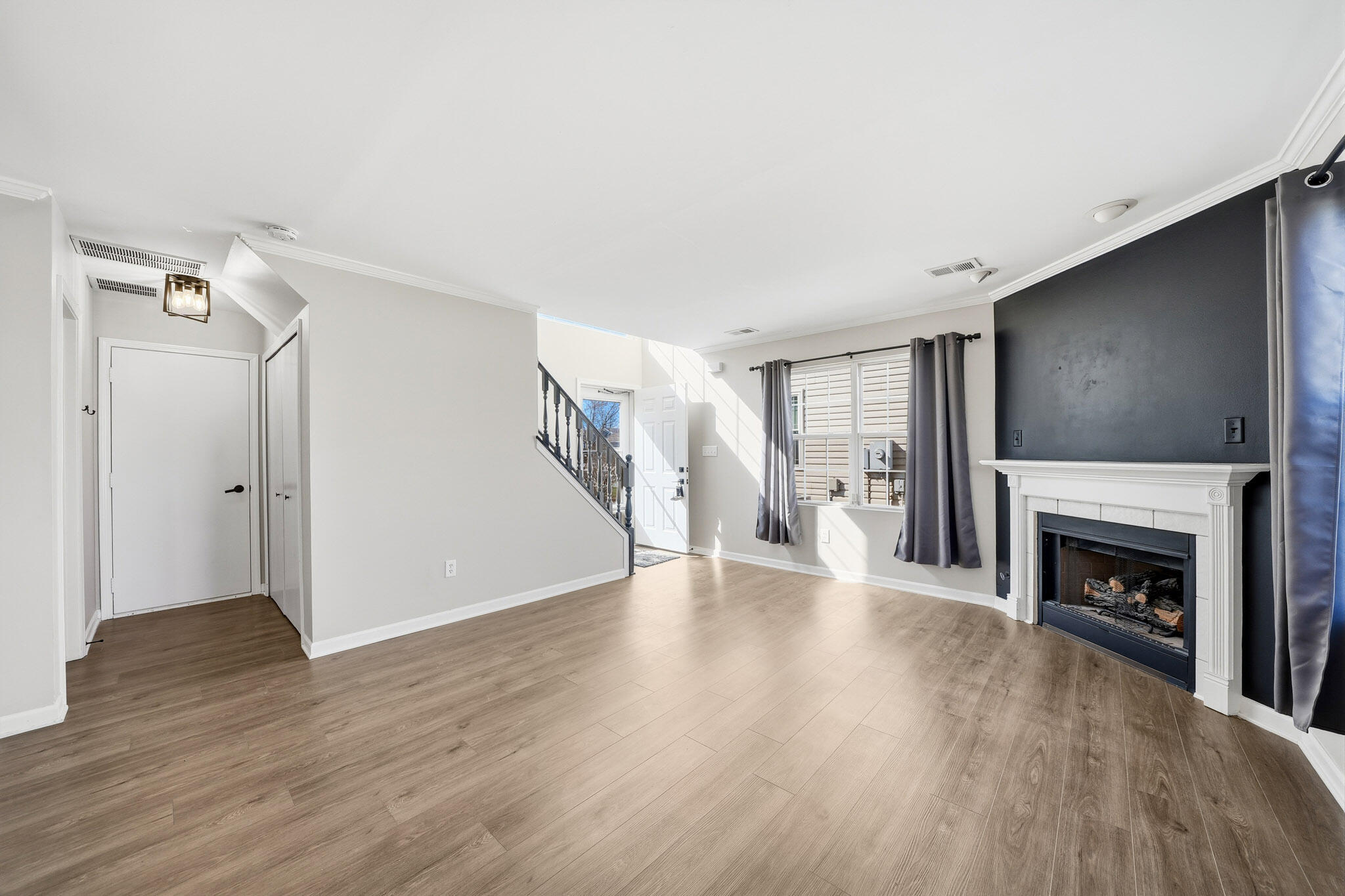 1710 Beech Drive Crown Point, IN 46307 - Photo 9 of 18 2048x1365