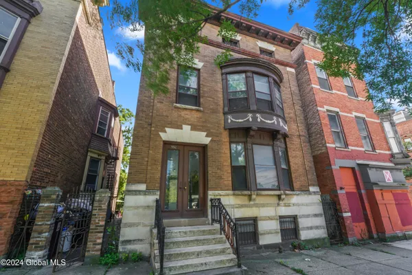 $700,000 | 552 Madison Avenue, Albany, NY 12208