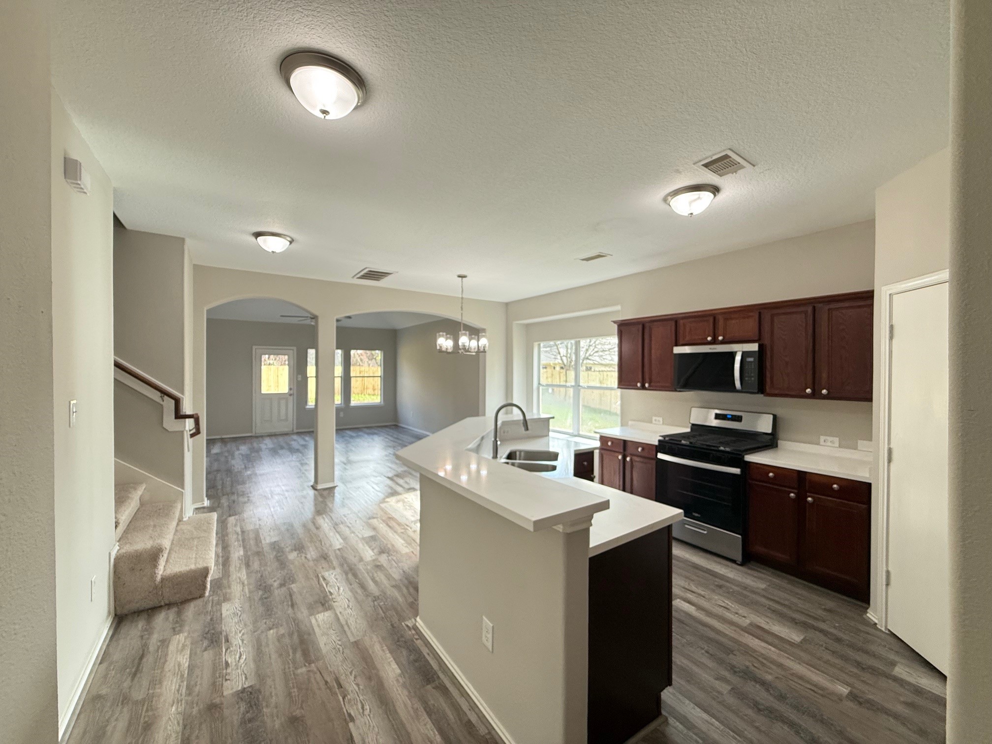 914 Whispering Winds Court Baytown, TX 77521 - Photo 5 of 33