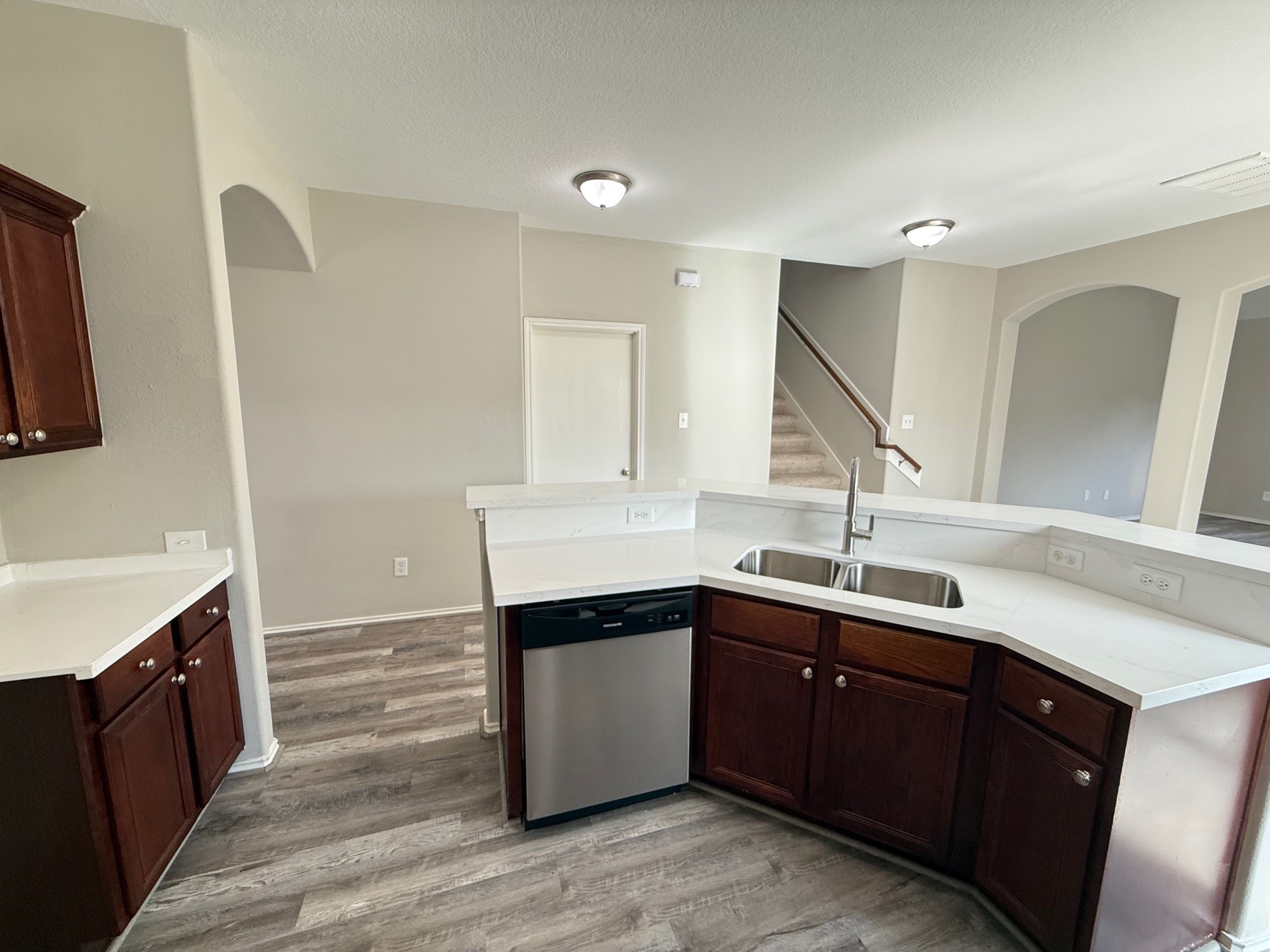 914 Whispering Winds Court Baytown, TX 77521 - Photo 8 of 33