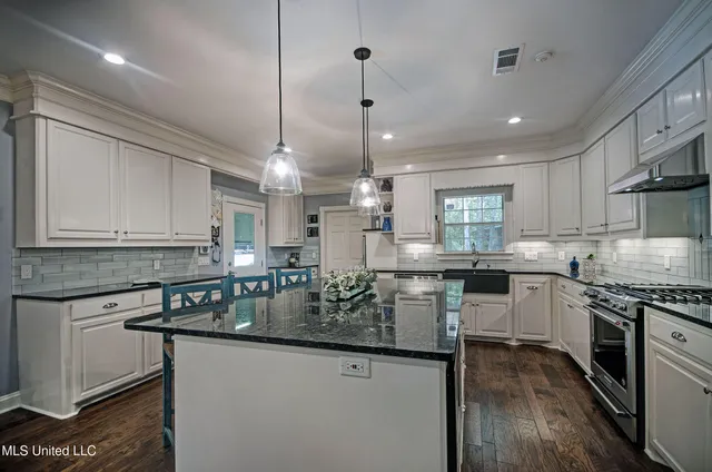 $749,900 | 6478 Grants Ferry Road, Brandon, MS 39047