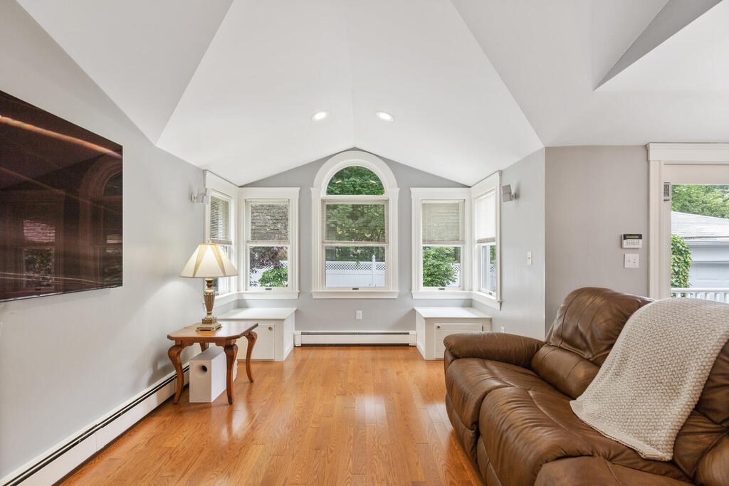 85 Lawrence Road Medford, MA 02155 - Photo 16 of 33