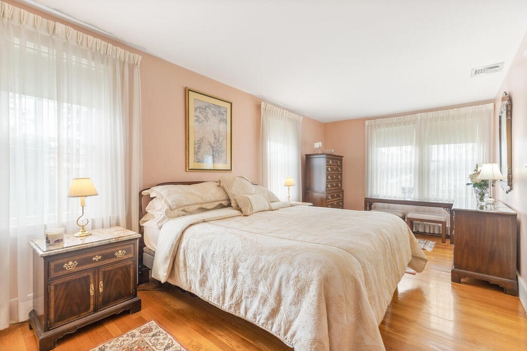 85 Lawrence Road Medford, MA 02155 - Photo 19 of 33