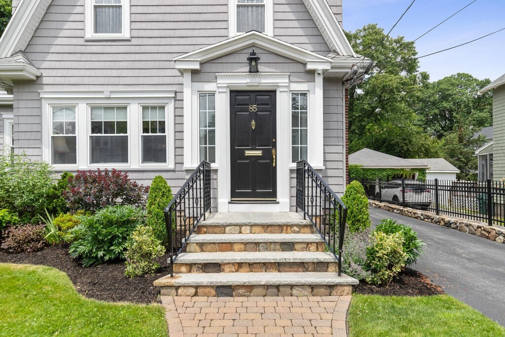 85 Lawrence Road Medford, MA 02155 - Photo 2 of 33