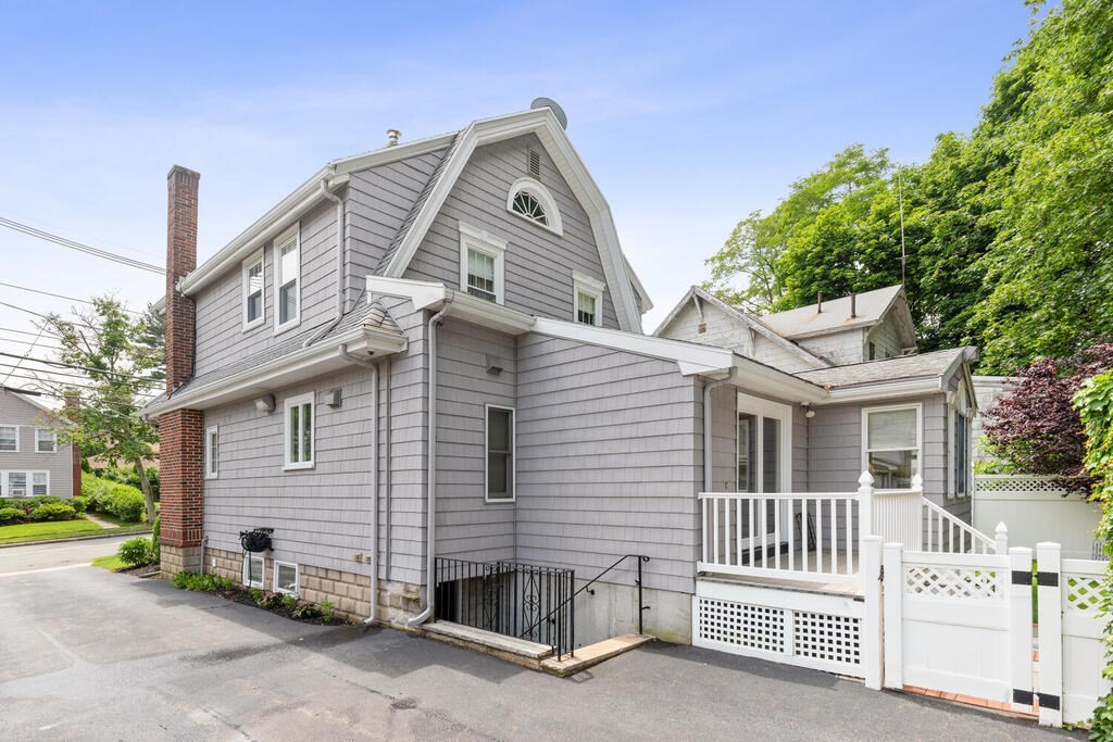 85 Lawrence Road Medford, MA 02155 - Photo 25 of 33