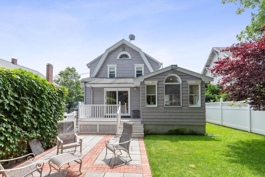 85 Lawrence Road Medford, MA 02155 - Photo 26 of 33