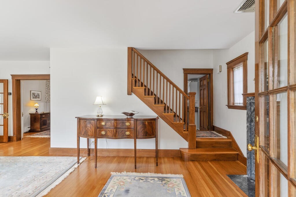 85 Lawrence Road Medford, MA 02155 - Photo 4 of 33
