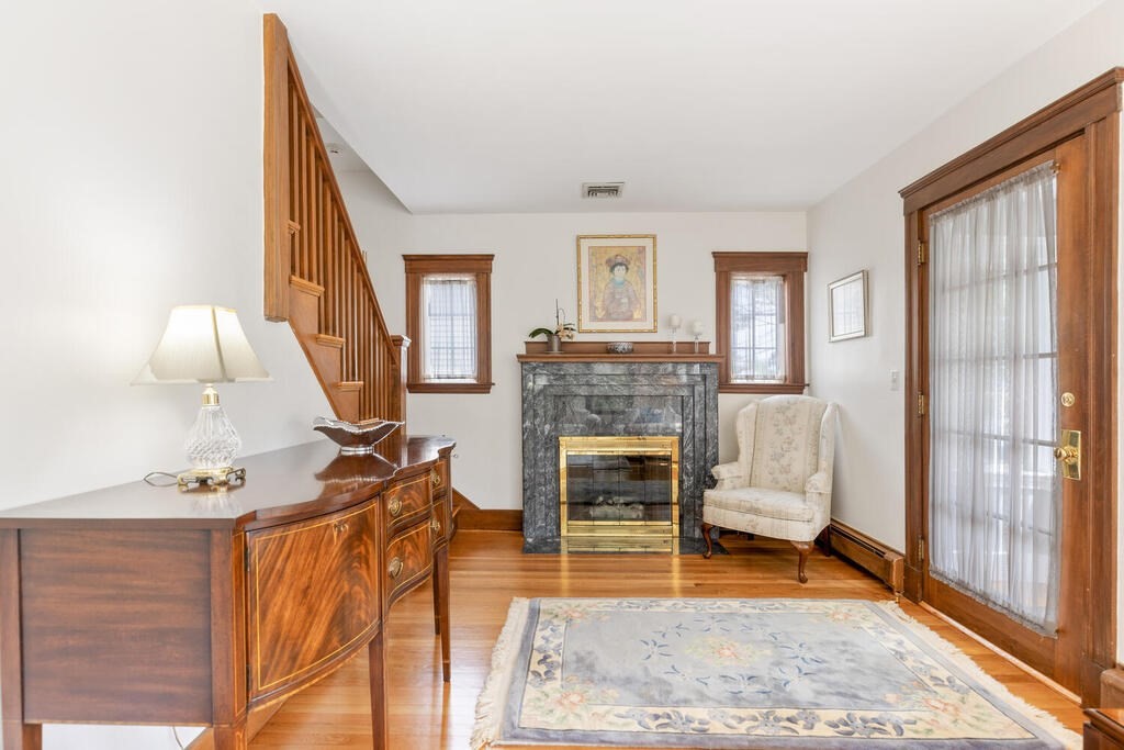 85 Lawrence Road Medford, MA 02155 - Photo 6 of 33