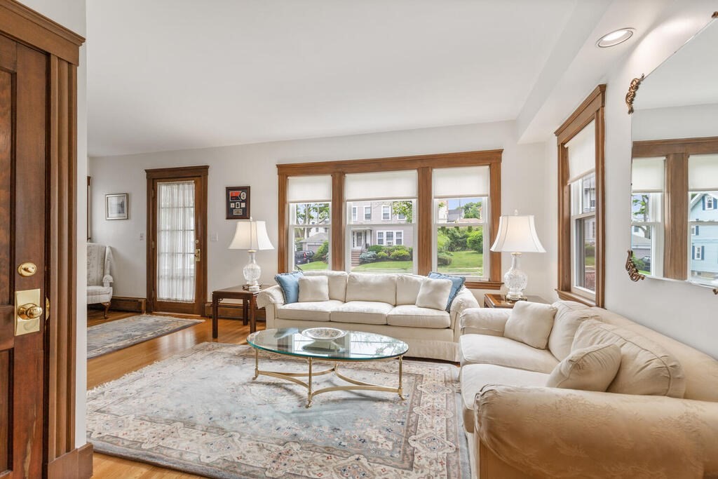 85 Lawrence Road Medford, MA 02155 - Photo 7 of 33