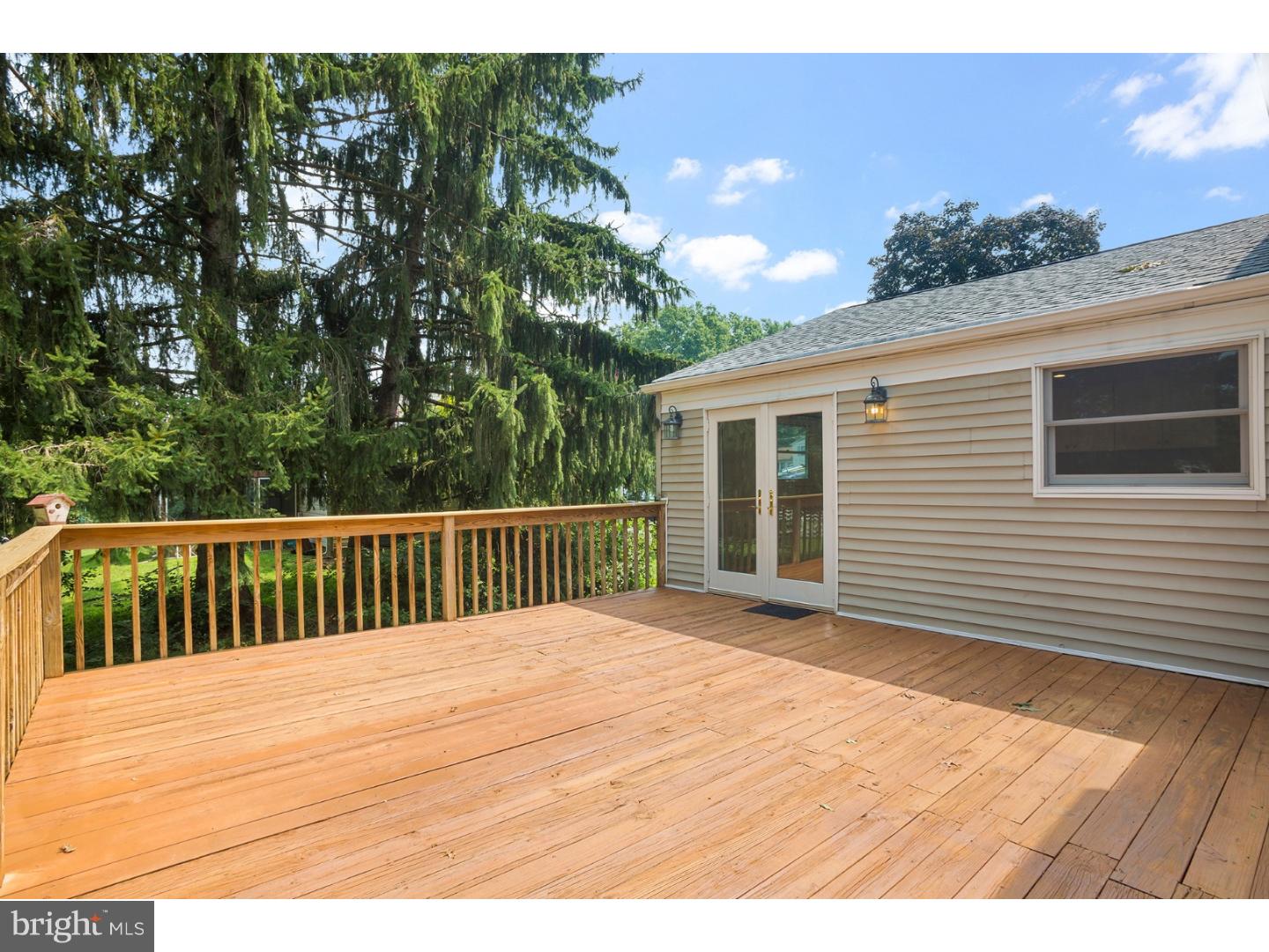 33 Sioux Road Doylestown, PA 18901 - Photo 19 of 19 Deck