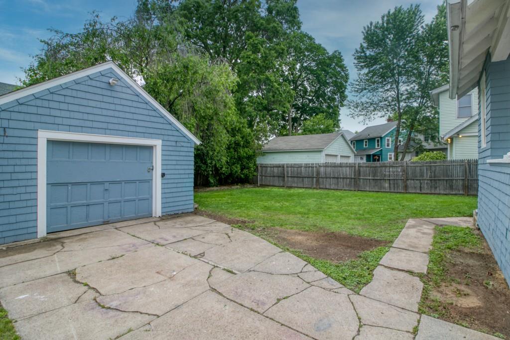 12 Manchester Terrace Springfield, MA 01108 - Photo 28 of 30