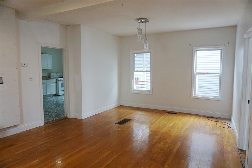 27 Shaw Street Lowell, MA 01851 - Photo 14 of 27