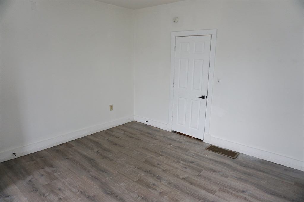 27 Shaw Street Lowell, MA 01851 - Photo 16 of 27
