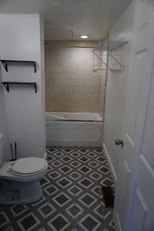 27 Shaw Street Lowell, MA 01851 - Photo 9 of 27