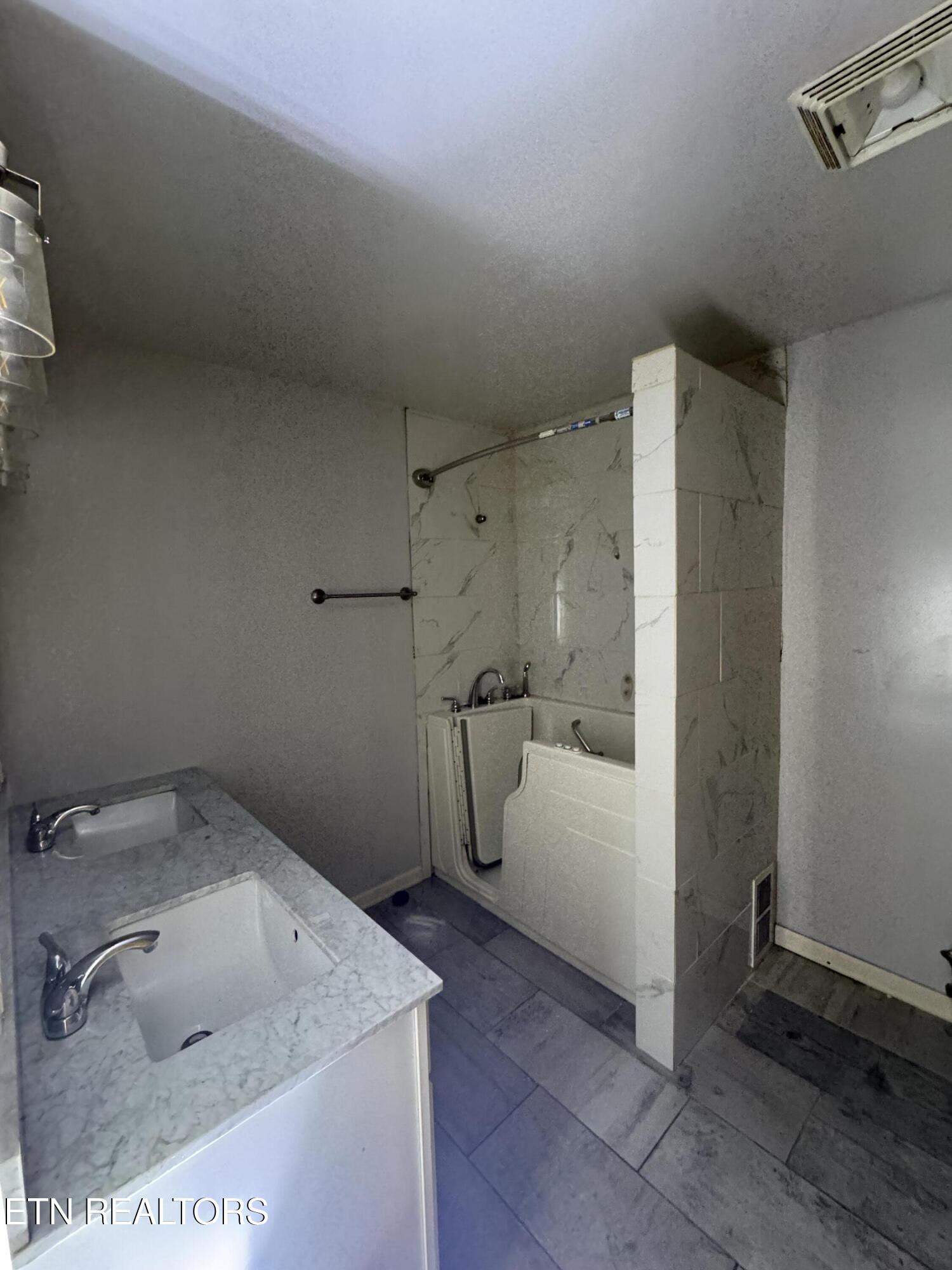 318 Ped Road Winfield, TN 37892 - Photo 13 of 36 IMG_3068