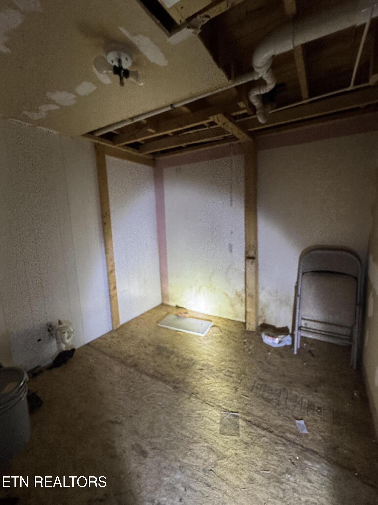 318 Ped Road Winfield, TN 37892 - Photo 26 of 36 IMG_3082