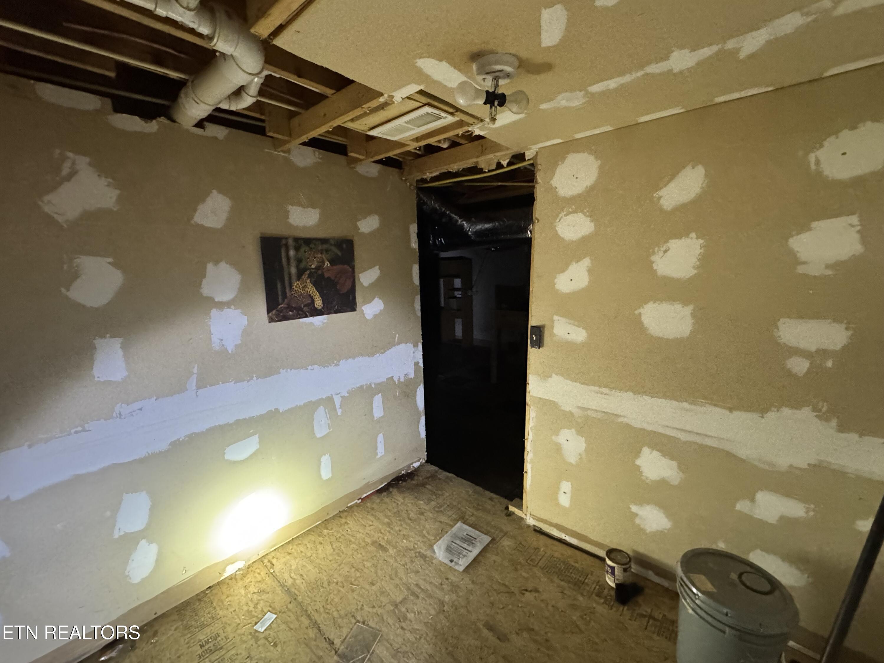 318 Ped Road Winfield, TN 37892 - Photo 28 of 36 IMG_3084