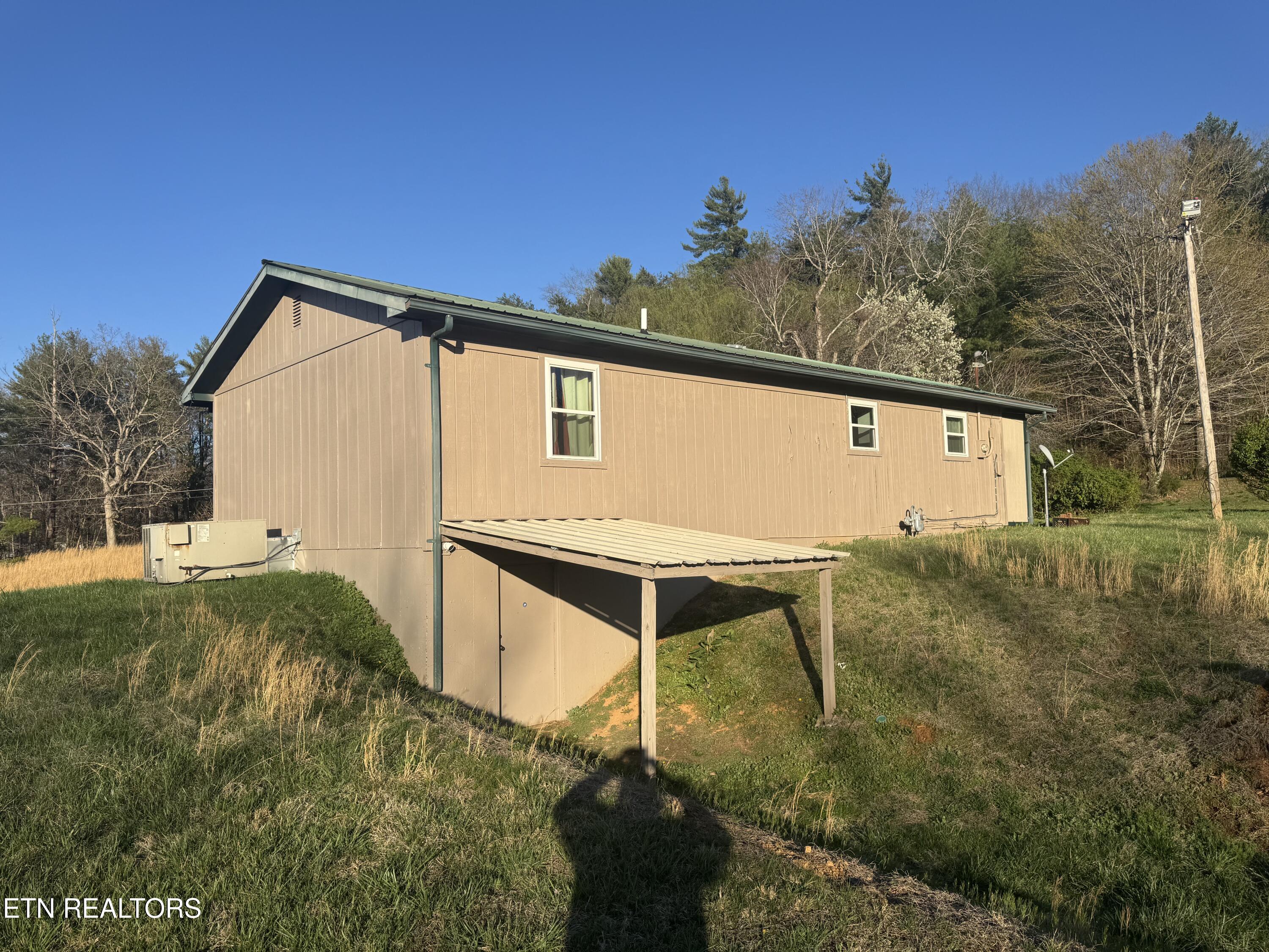 318 Ped Road Winfield, TN 37892 - Photo 35 of 36 IMG_3052