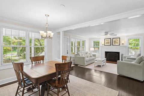 42 Osborne Lane, East Hampton, NY 11937