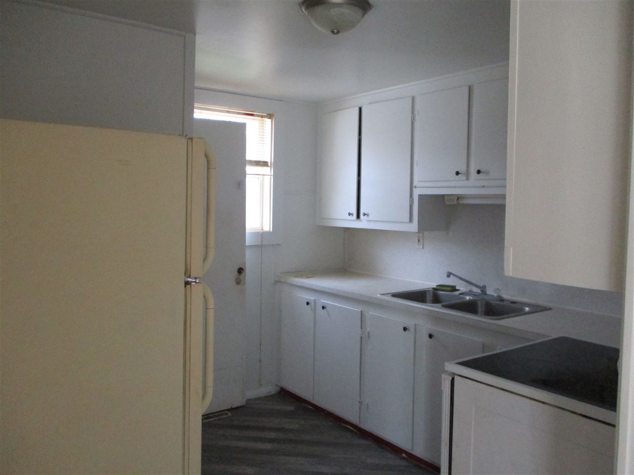 631 Rockingham Avenue Alma, MI 48801 - Photo 5 of 26 1859860-4.JPG