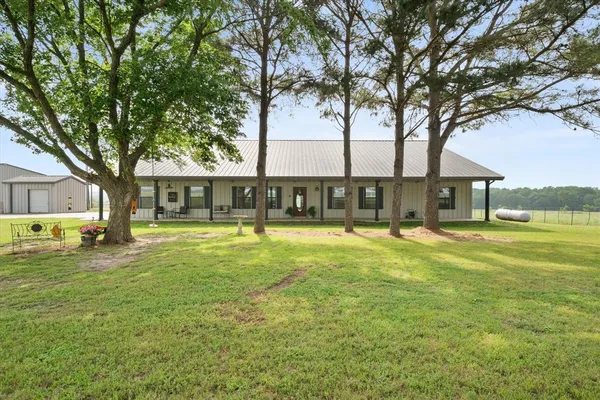 $885,000 | 199 Fcr 111, Fairfield, TX 75840