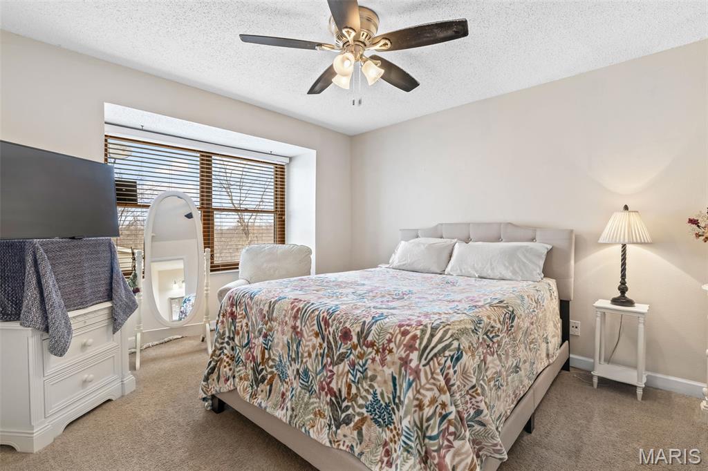 5527 Pierre Court St. Louis, MO 63128 - Photo 14 of 34