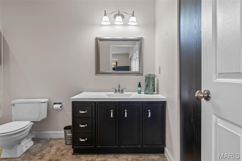 5527 Pierre Court St. Louis, MO 63128 - Photo 17 of 34