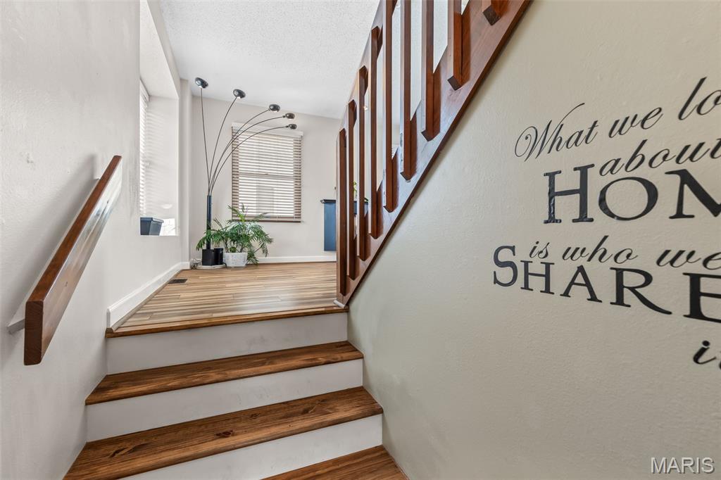 5527 Pierre Court St. Louis, MO 63128 - Photo 23 of 34