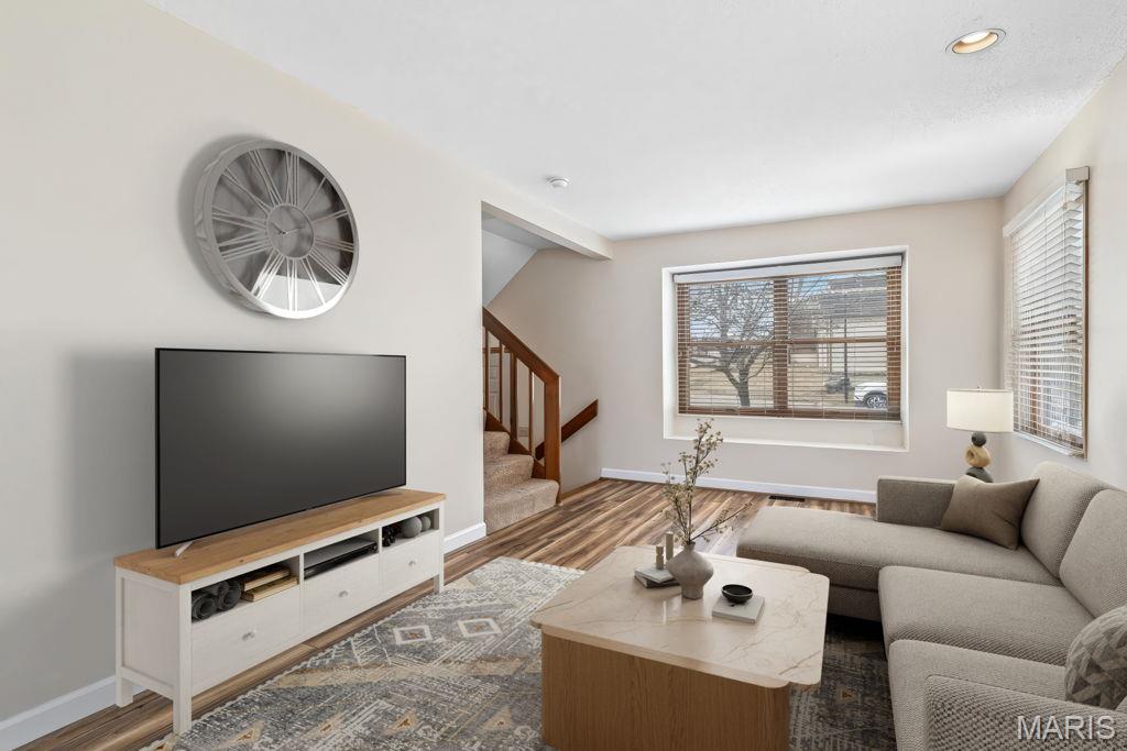 5527 Pierre Court St. Louis, MO 63128 - Photo 6 of 34