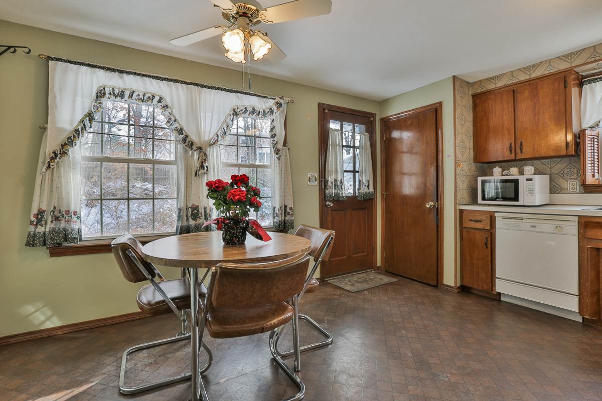 236 Harris Road Nashua, NH 03062 - Photo 11 of 16
