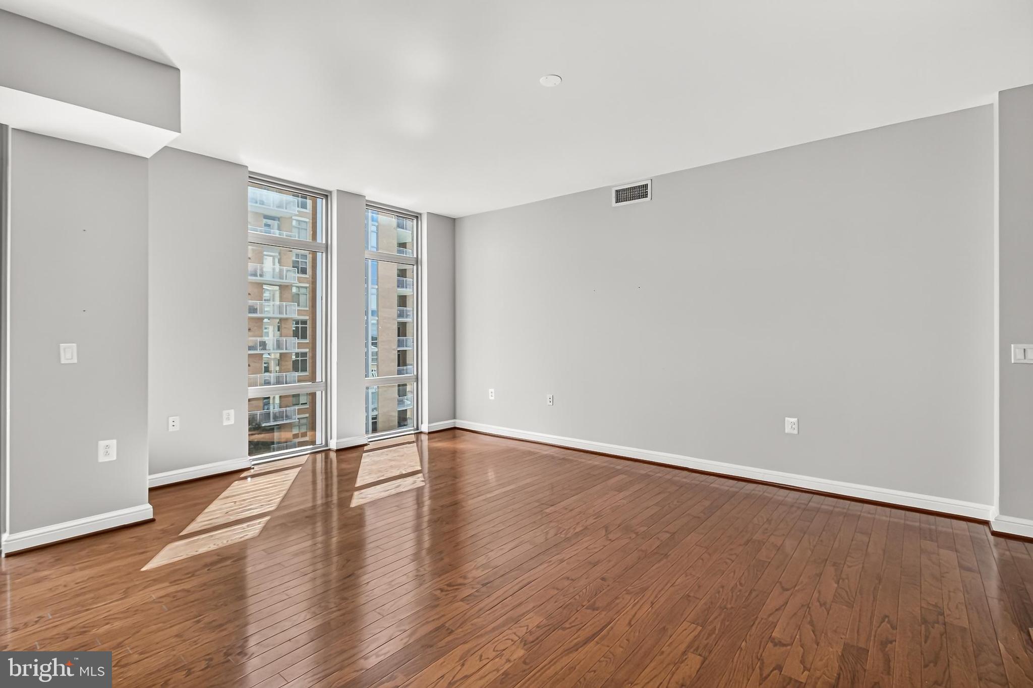 11990 Market Street, Unit 717 Reston, VA 20190 - Photo 6 of 38 Gallery Image 6