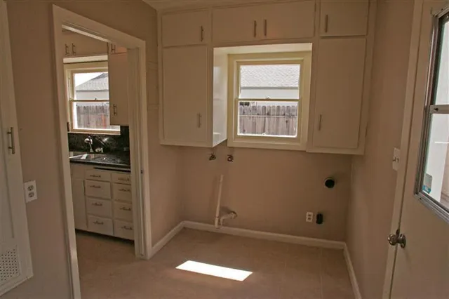 $489,950 | 709 South Lee Avenue, Lodi, CA 95240