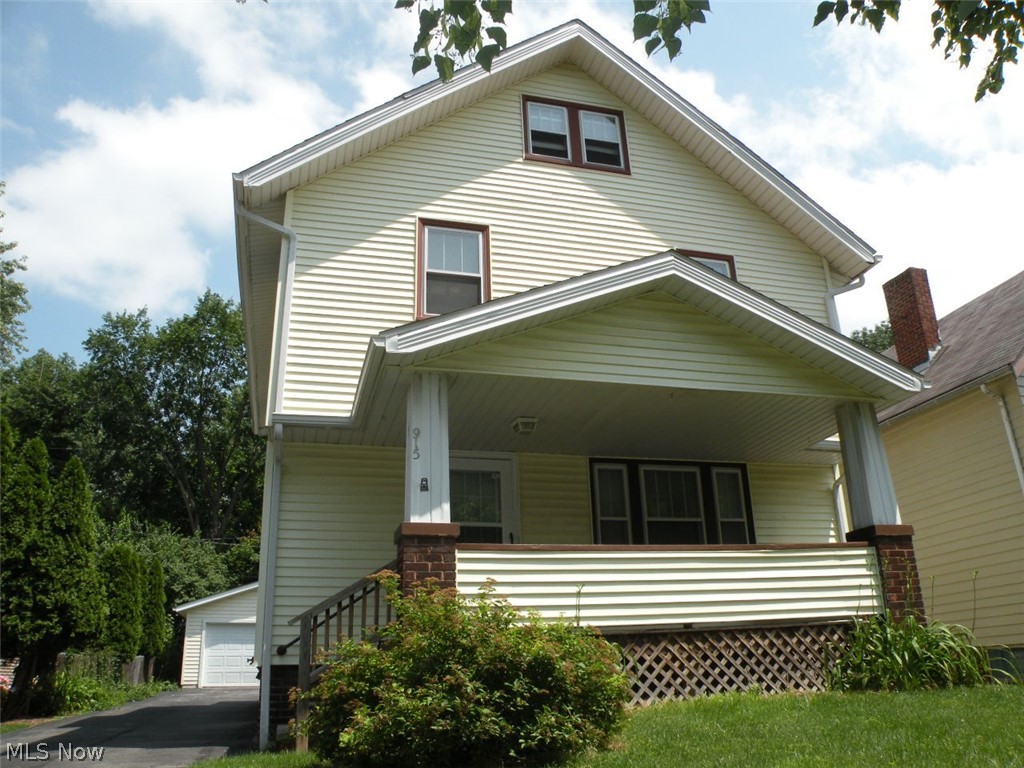 915 Selwyn Road Cleveland Heights, OH 44112 - Photo 1 of 33 Gallery Image 1