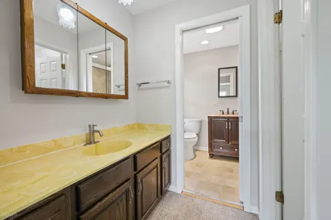 $750,000 | 1392 Terre Drive, Libertyville, IL 60048