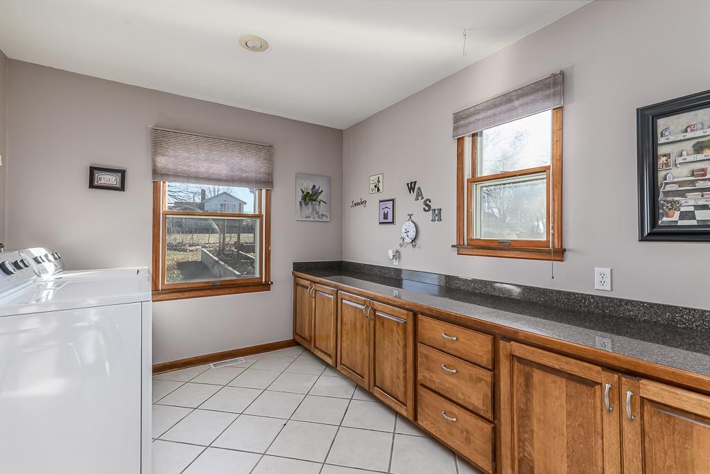 20230 168th Street Basehor, KS 66007 - Photo 17 of 43