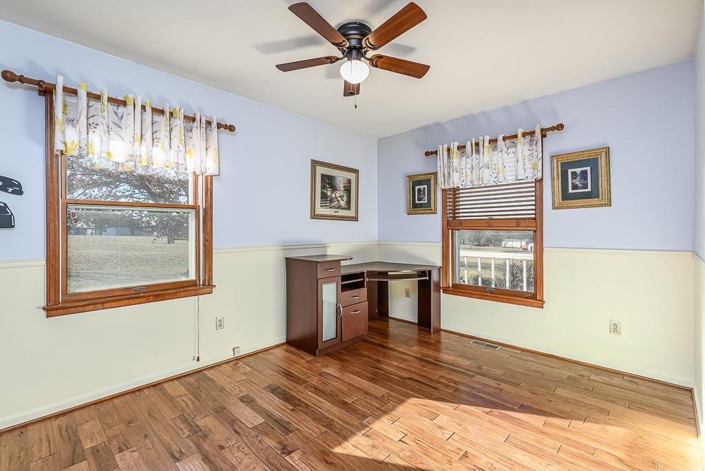 20230 168th Street Basehor, KS 66007 - Photo 18 of 43