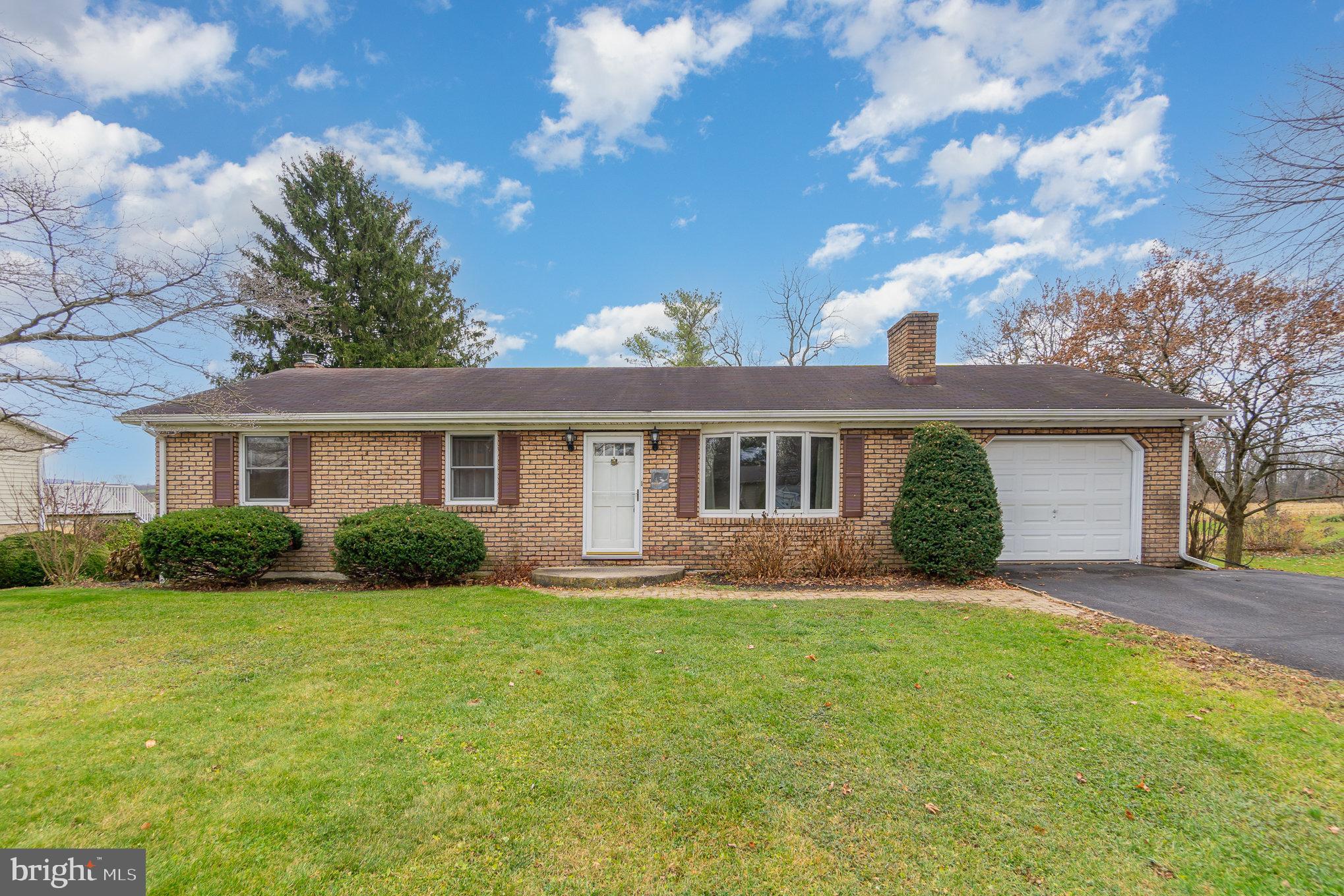 1528 Linden Road Chambersburg, PA 17202 - Photo 1 of 29 Gallery Image 1
