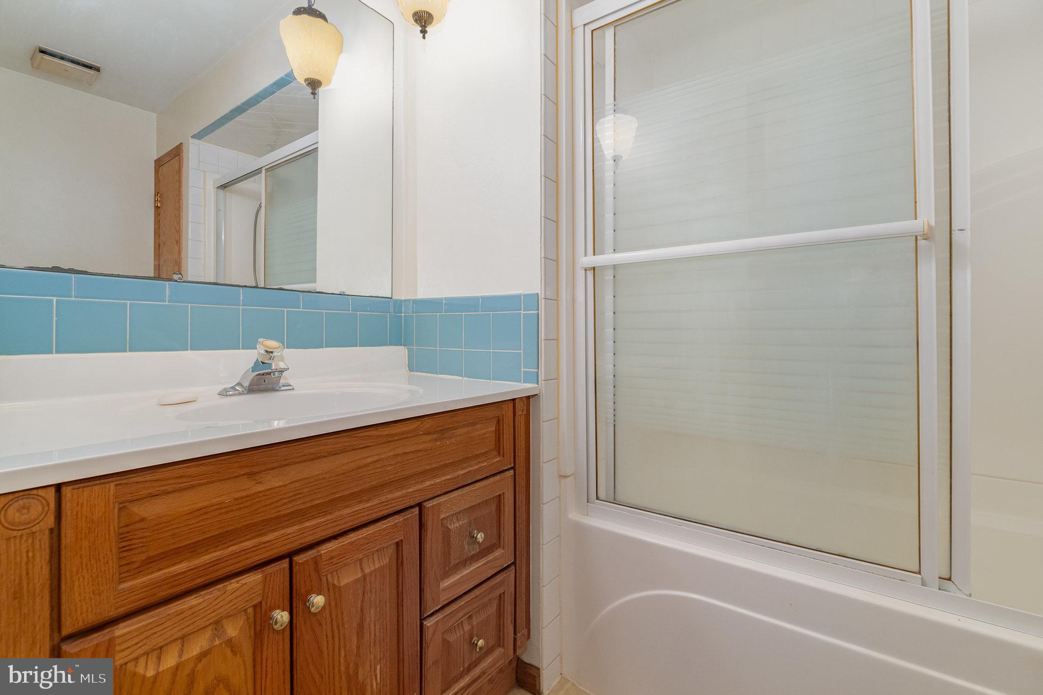 1528 Linden Road Chambersburg, PA 17202 - Photo 16 of 29 Gallery Image 16