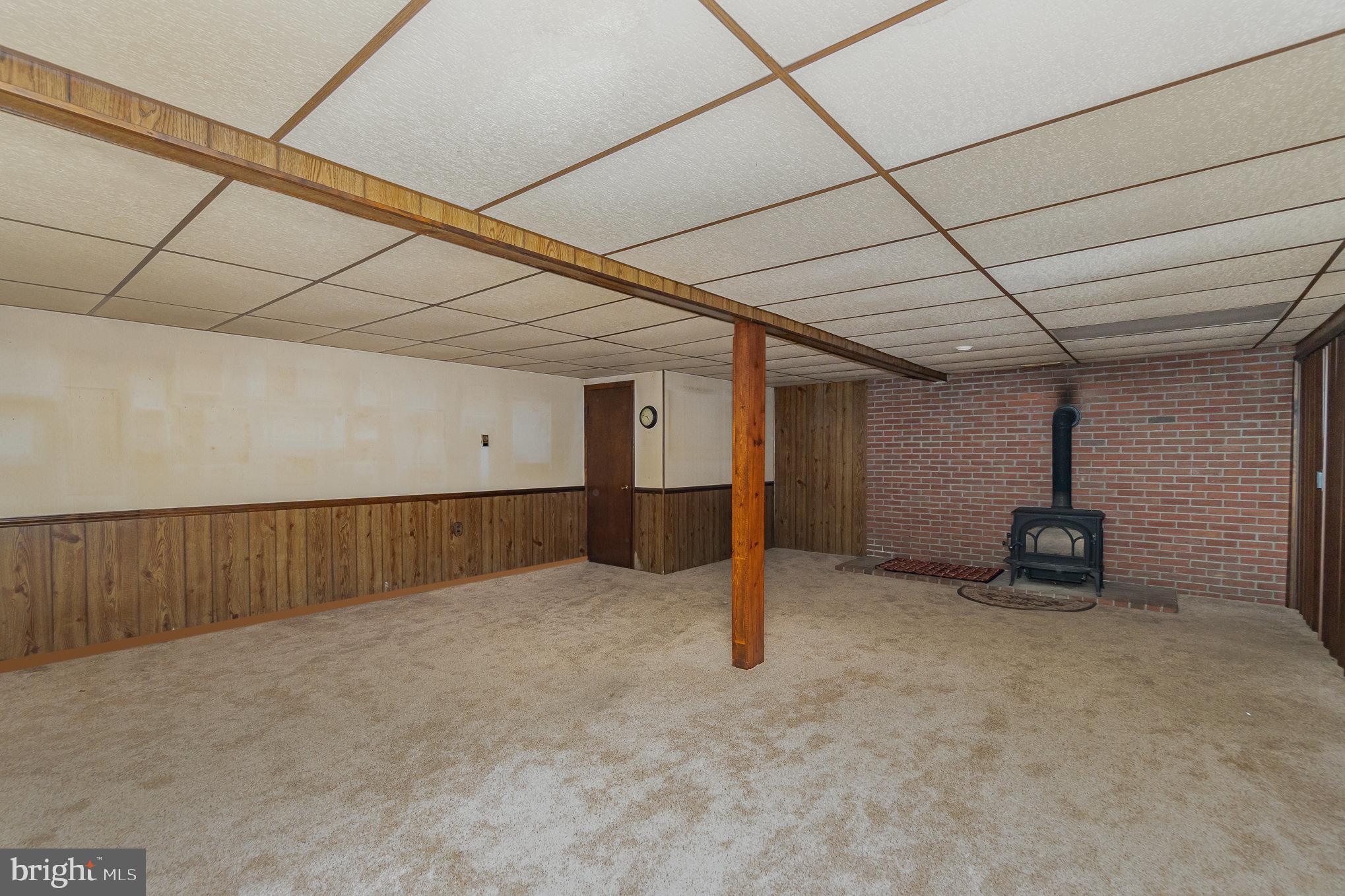 1528 Linden Road Chambersburg, PA 17202 - Photo 17 of 29 Gallery Image 17