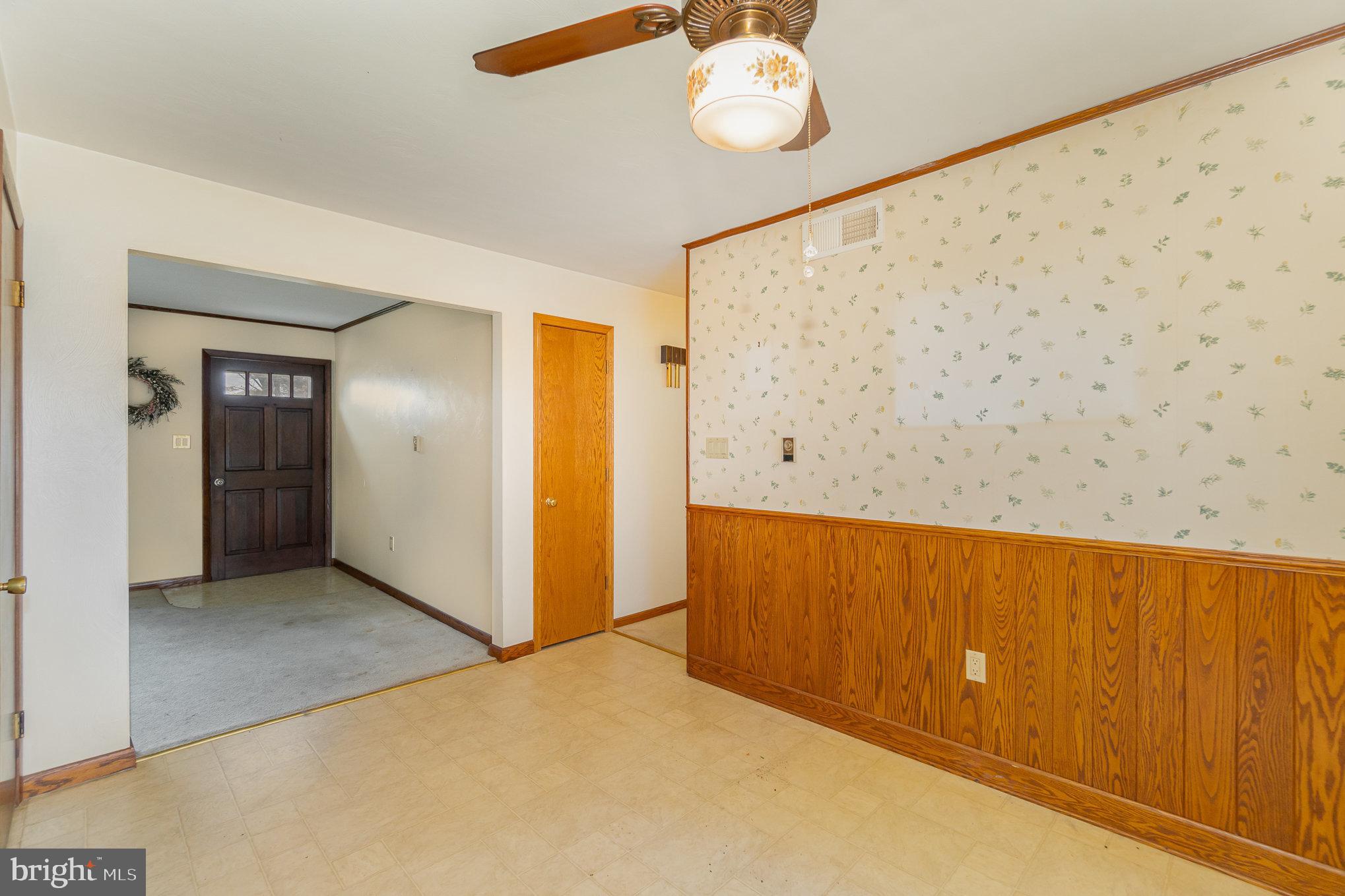 1528 Linden Road Chambersburg, PA 17202 - Photo 8 of 29 Gallery Image 8
