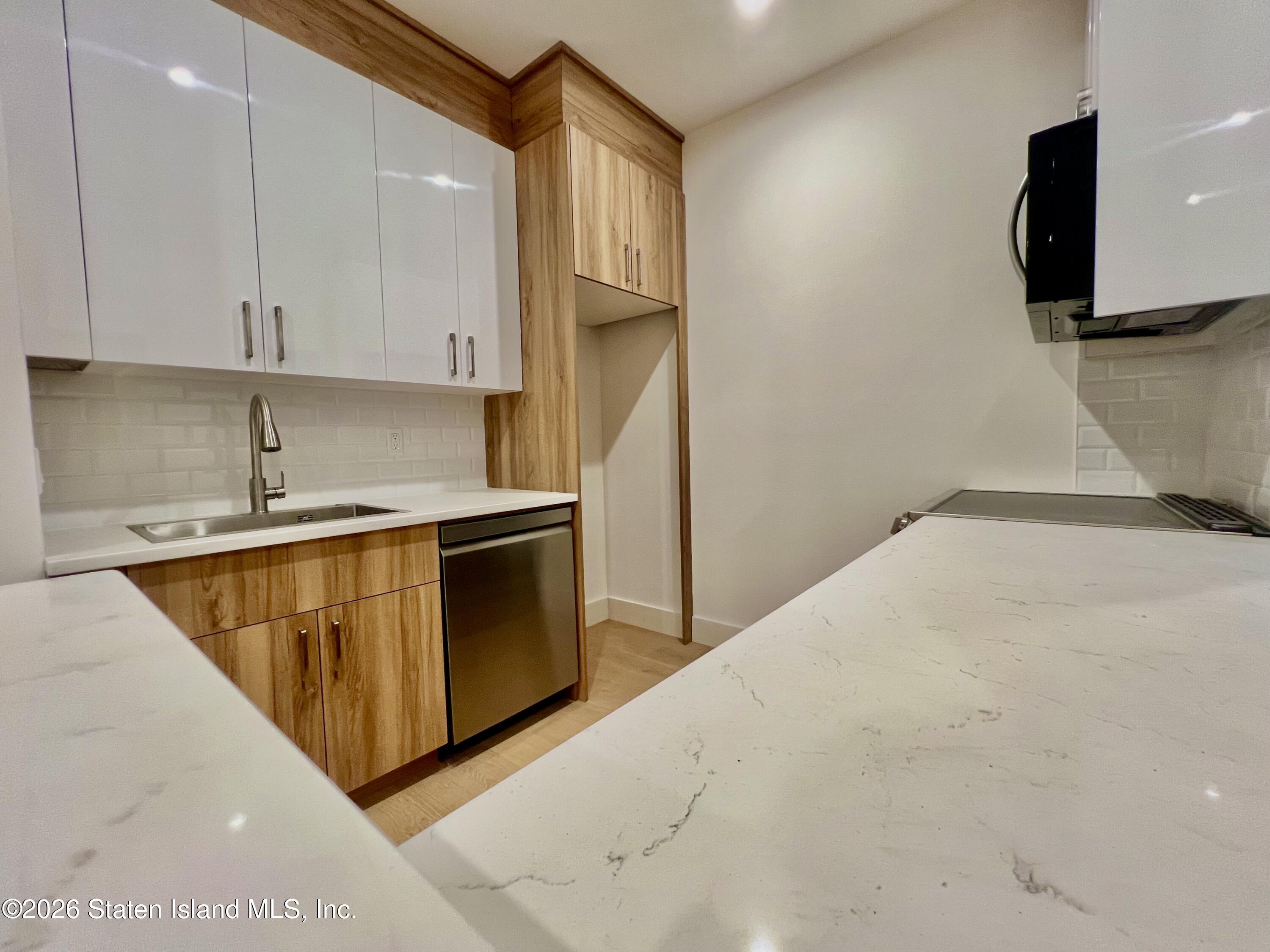 3865 Amboy Road, Unit 2A Staten Island, NY 10308 - Photo 21 of 38 IMG_1952