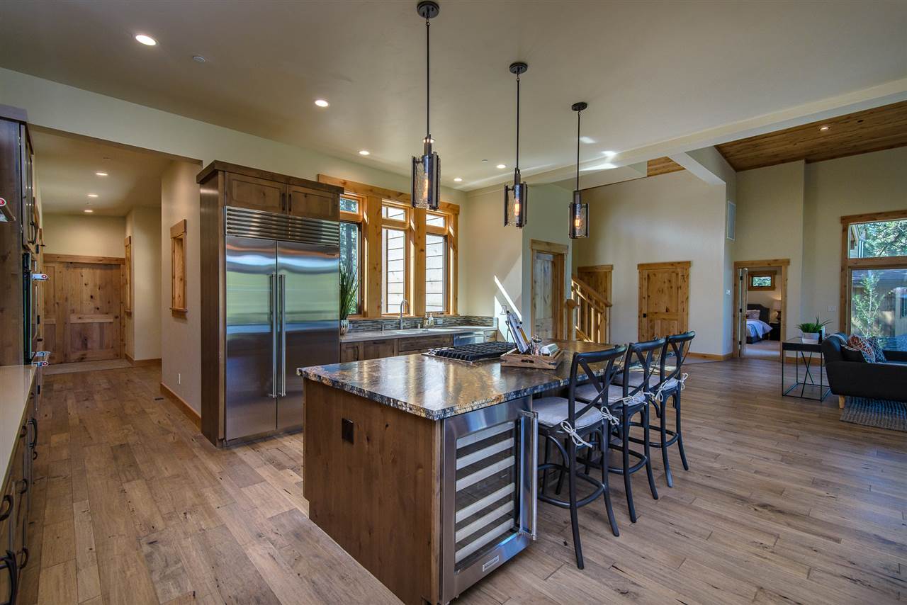 11521 Henness Road Truckee, CA 96161 - Photo 6 of 20 Gallery Image 6
