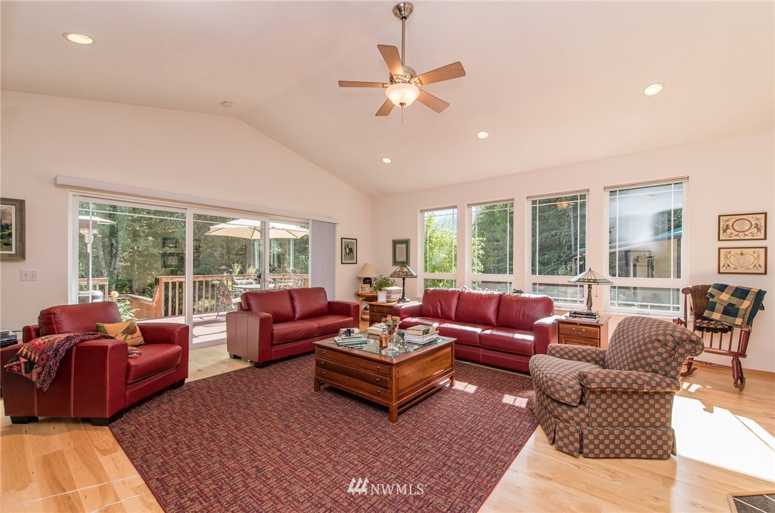 955 McCrorie Road Port Angeles, WA 98362 - Photo 6 of 25 Gallery Image 6