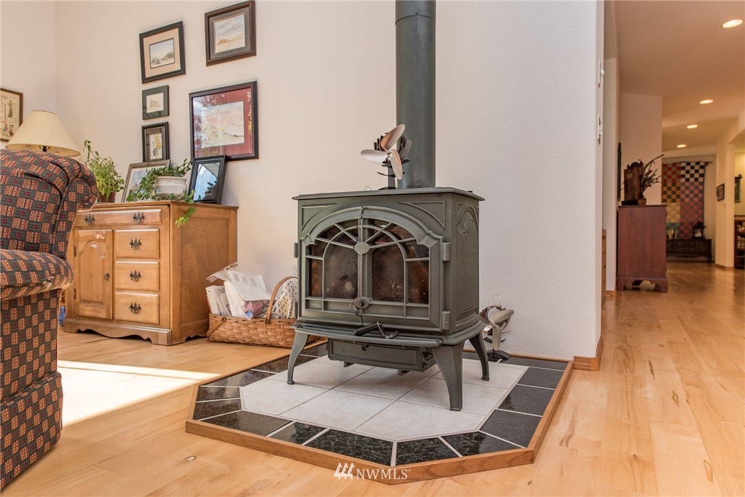 955 McCrorie Road Port Angeles, WA 98362 - Photo 7 of 25 Gallery Image 7