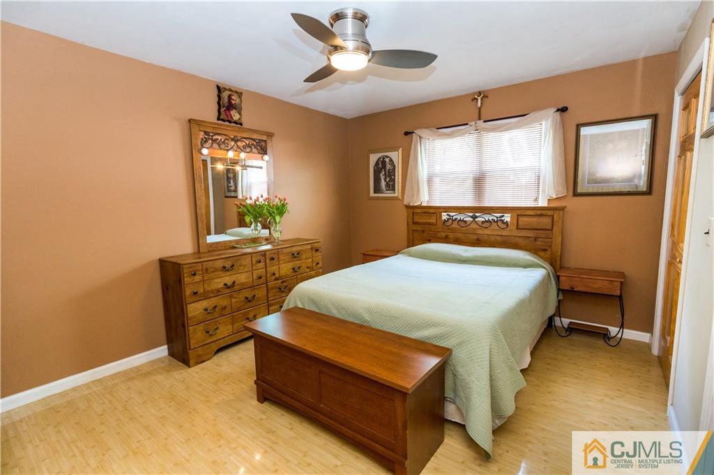 20 Rosewood Road Edison, NJ 08817 - Photo 13 of 24 Gallery Image 13